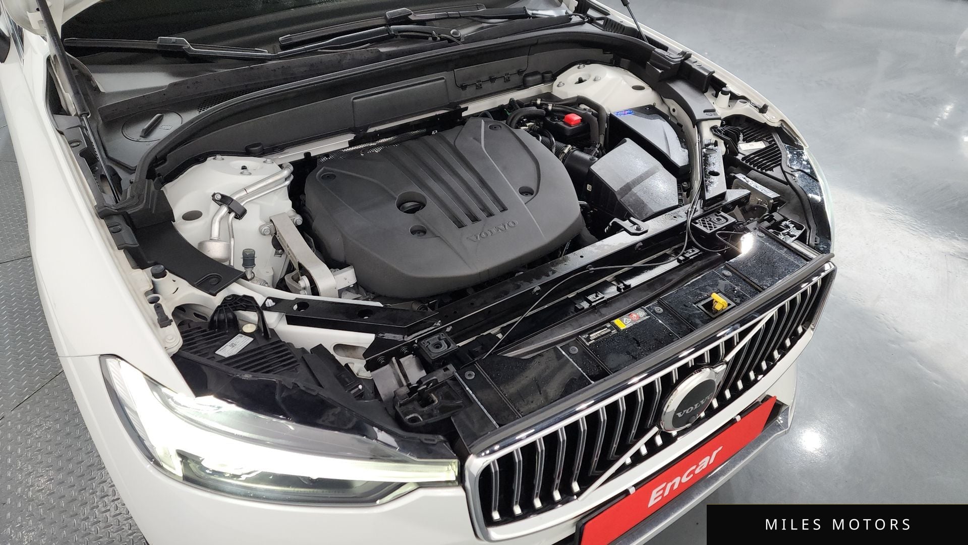 Volvo XC60 2023 — миниатюра 6