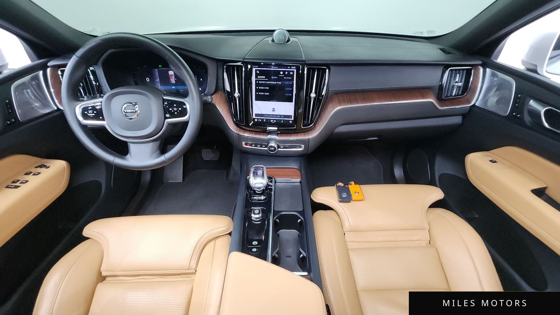 Volvo XC60 2023 — миниатюра 7
