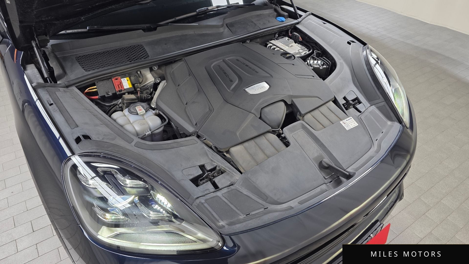 Porsche Cayenne 2021 — миниатюра 6