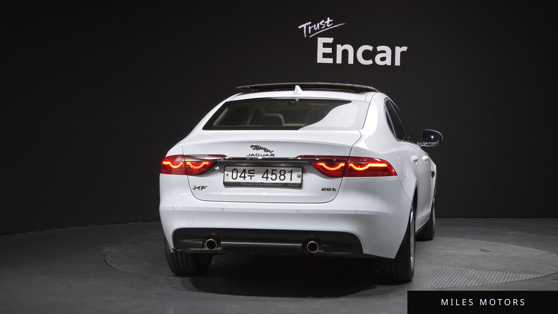 Jaguar XF (X260) 2018 — миниатюра 4