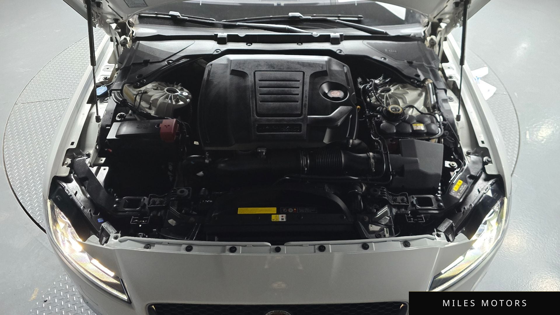 Jaguar XF (X260) 2018 — миниатюра 6