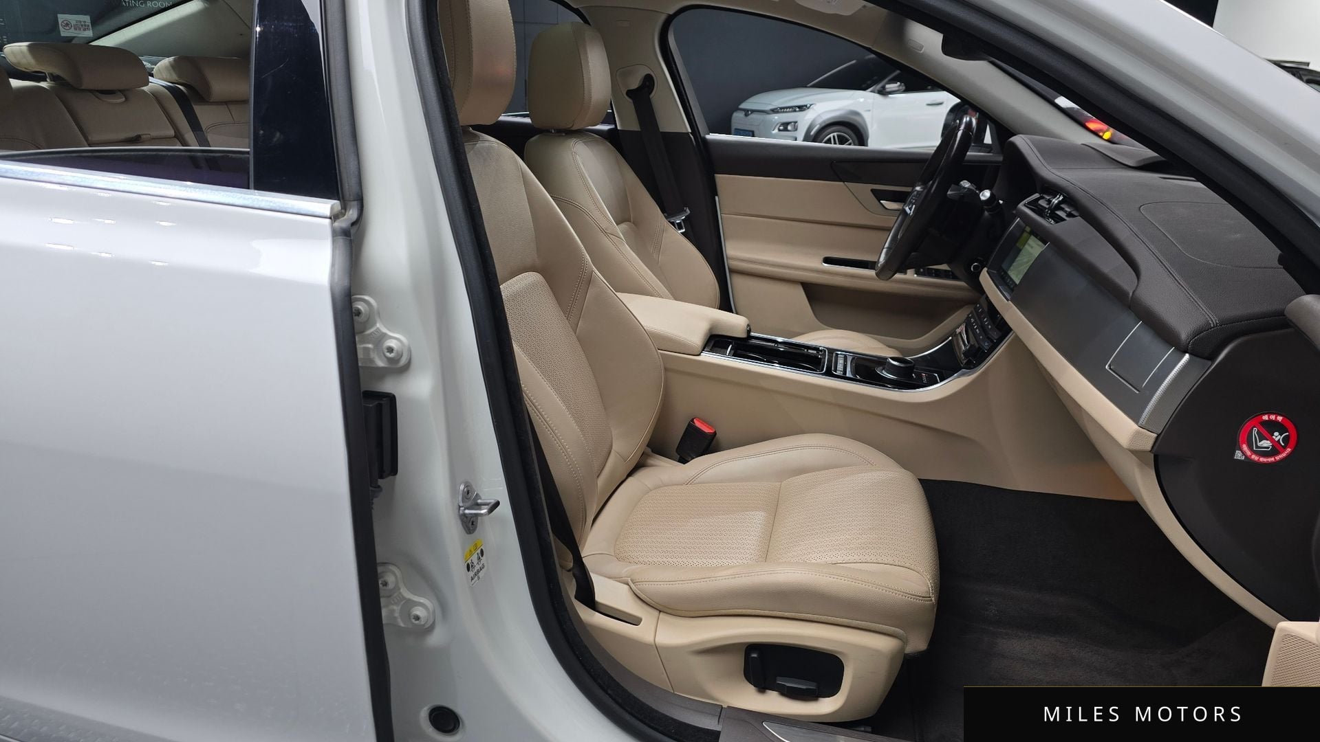Jaguar XF (X260) 2018 — миниатюра 10