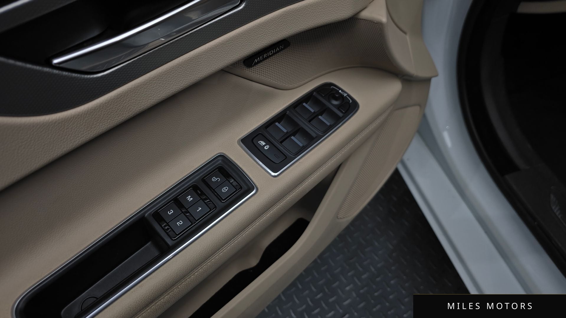 Jaguar XF (X260) 2018 — миниатюра 17