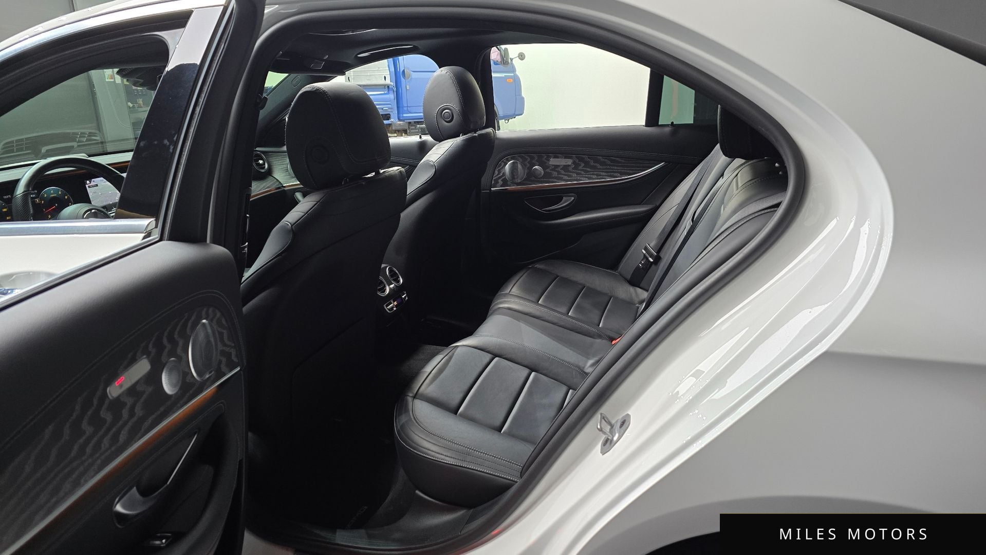 Mercedes-Benz E-Class W213 2021 — миниатюра 11