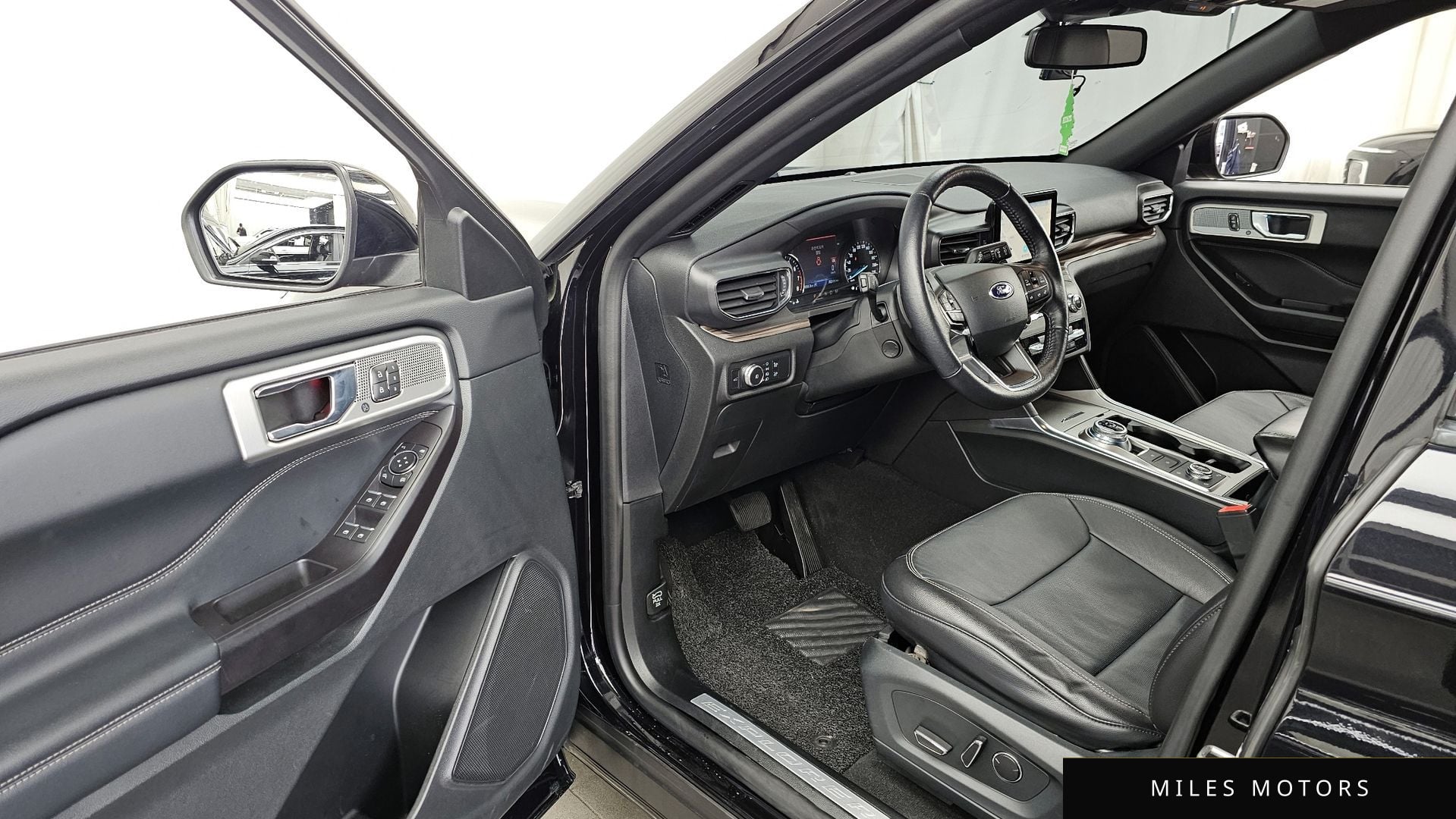 Ford Explorer 2020 — миниатюра 10