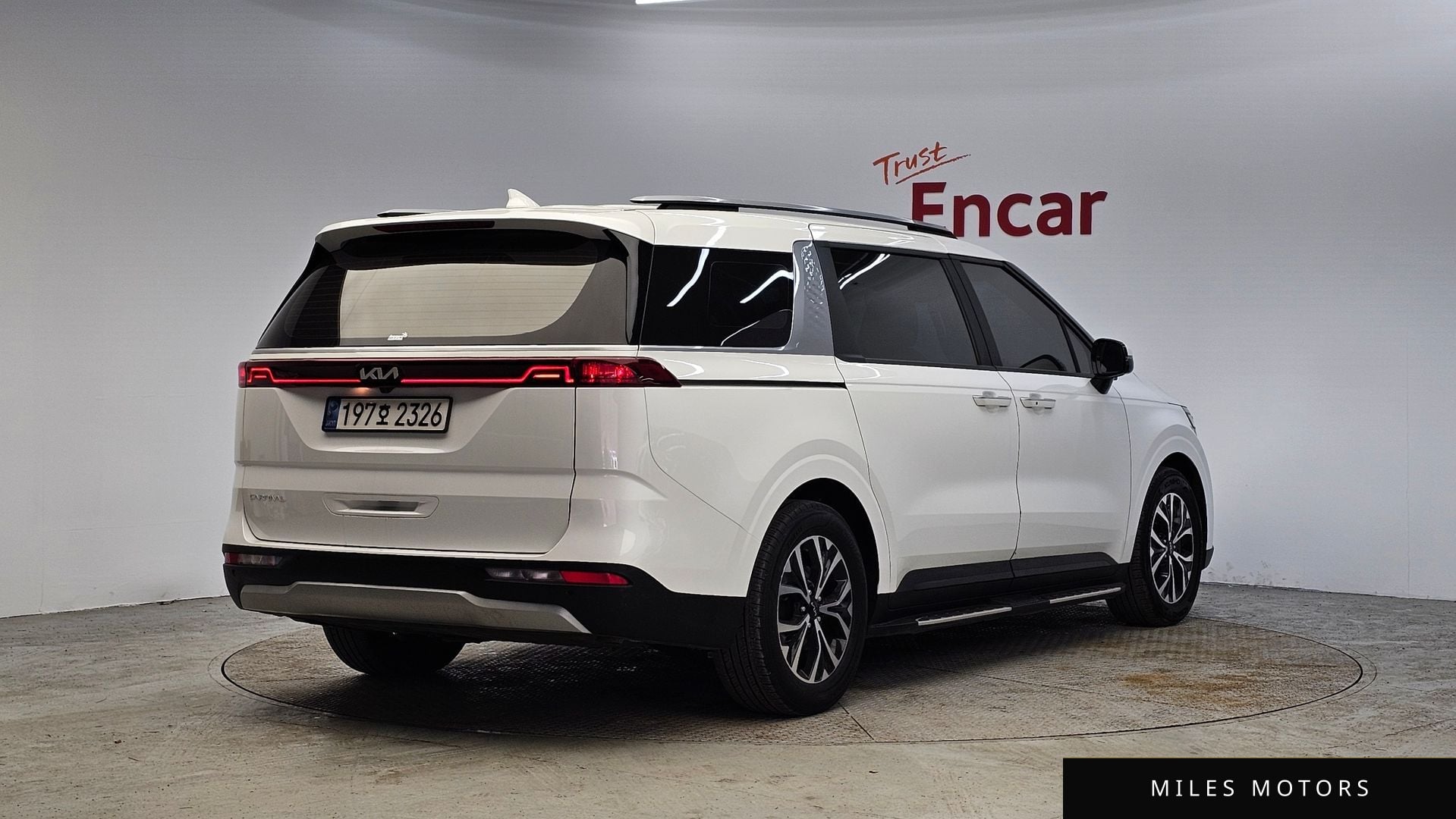 Kia Carnival 2023 — миниатюра 2