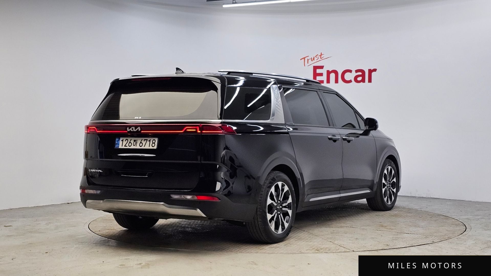 Kia Carnival 2022 — миниатюра 2