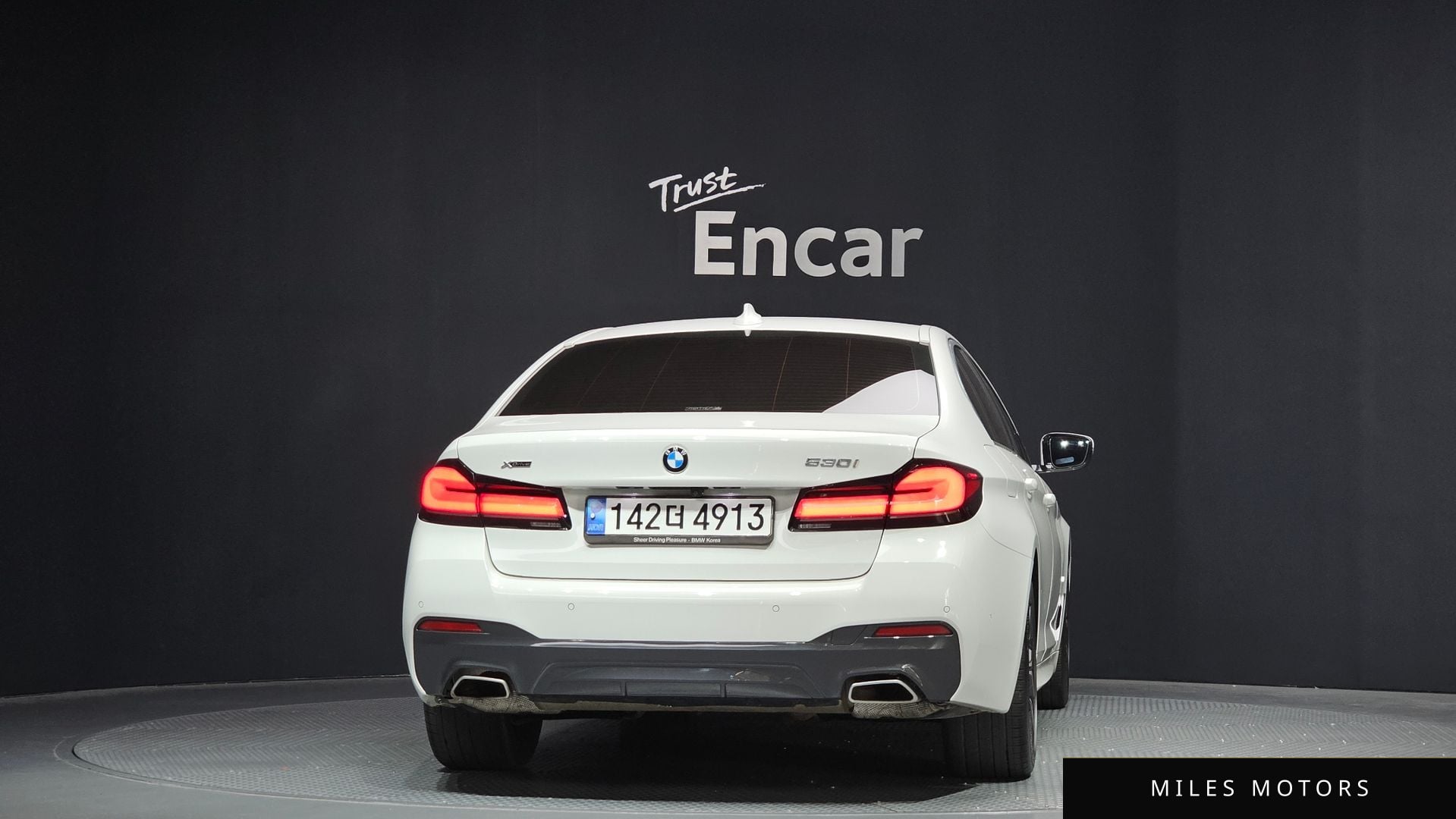 BMW 5 Series (G30) 2023 — миниатюра 4