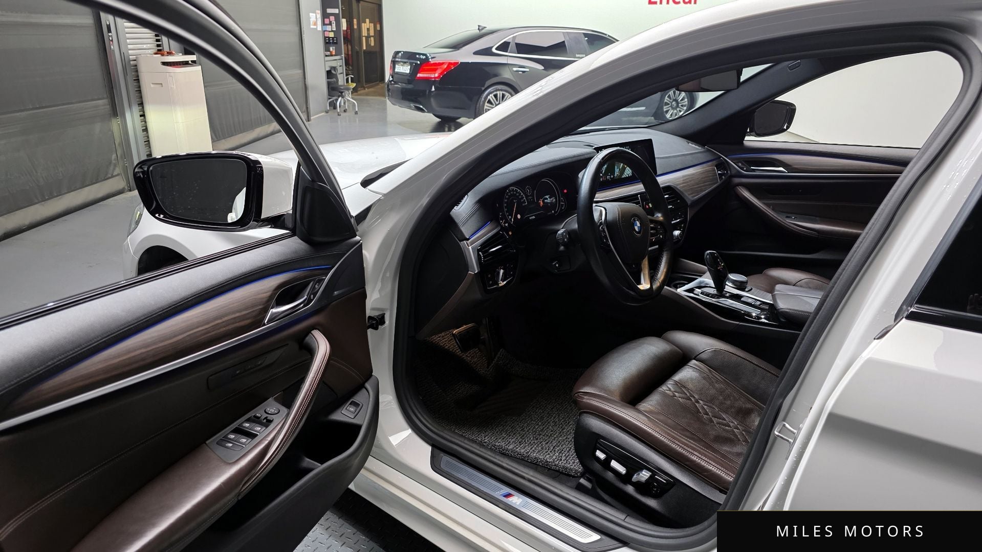 BMW 5 Series (G30) 2017 — миниатюра 10