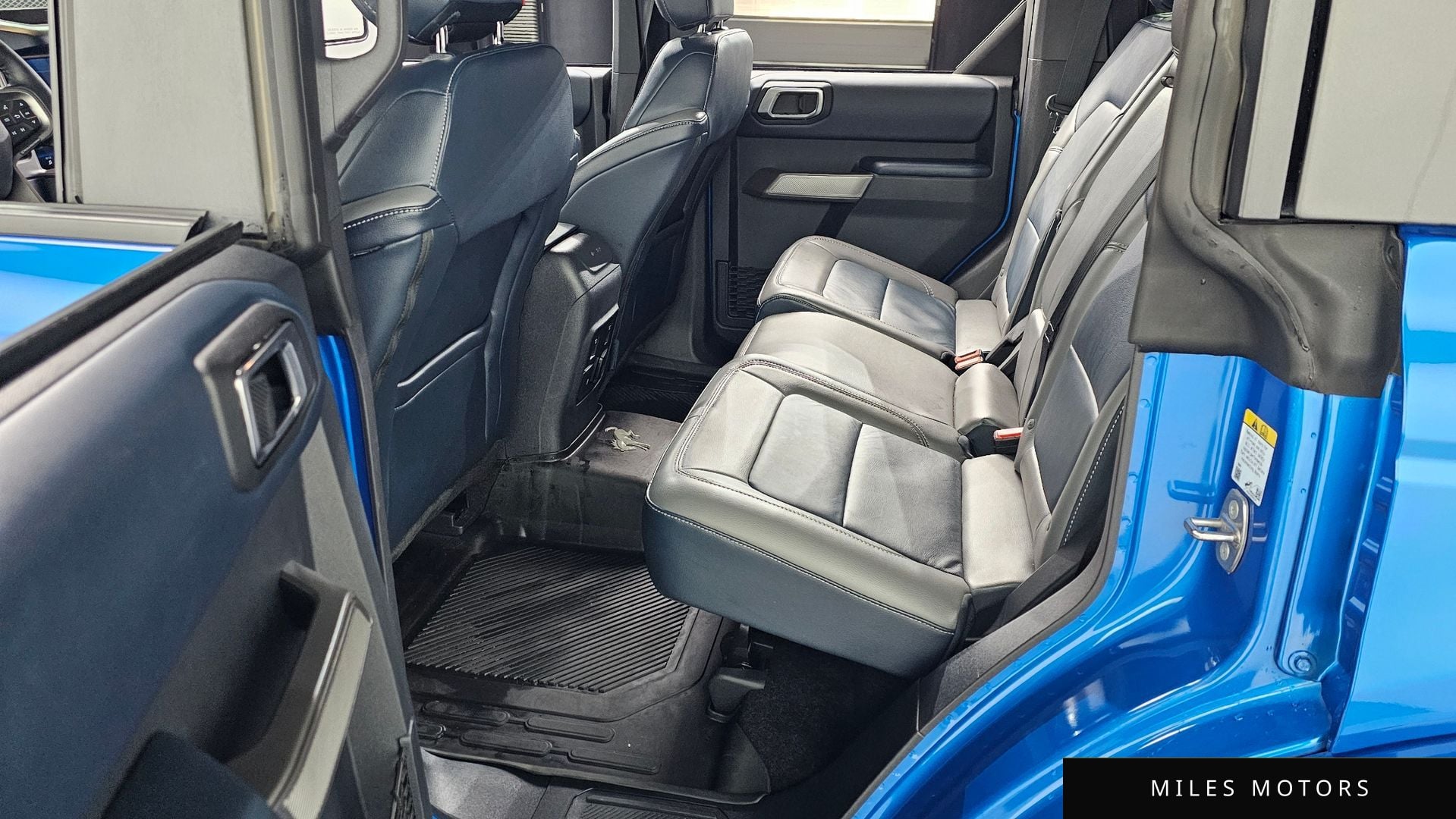 Ford Bronco 2023 — миниатюра 12