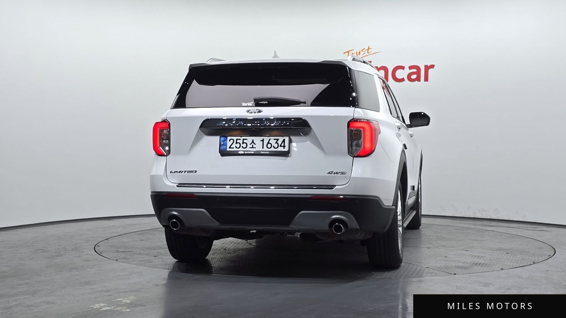 Ford Explorer 2021 — миниатюра 4