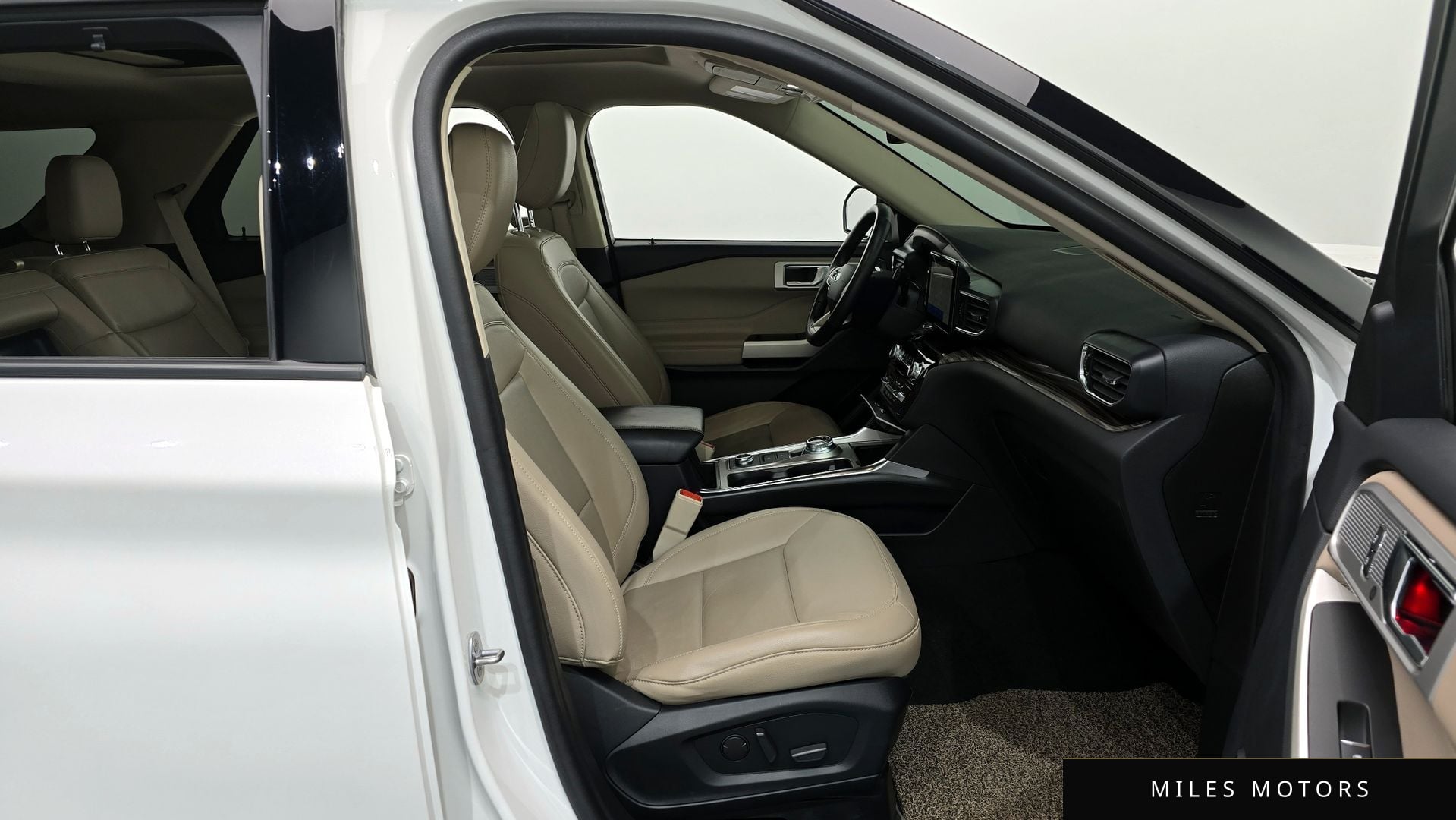 Ford Explorer 2021 — миниатюра 11
