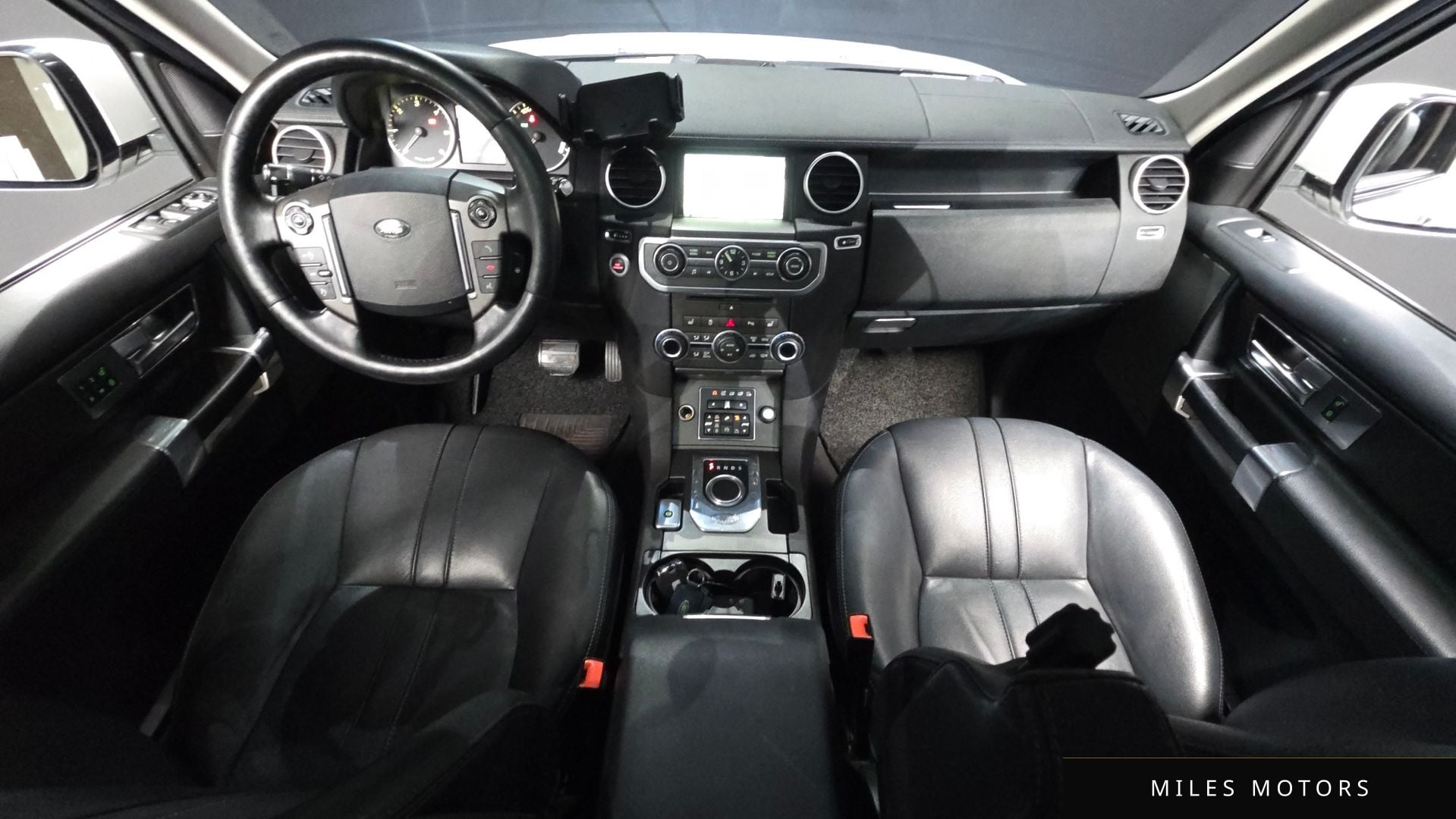 Land Rover Discovery 2014 — миниатюра 7