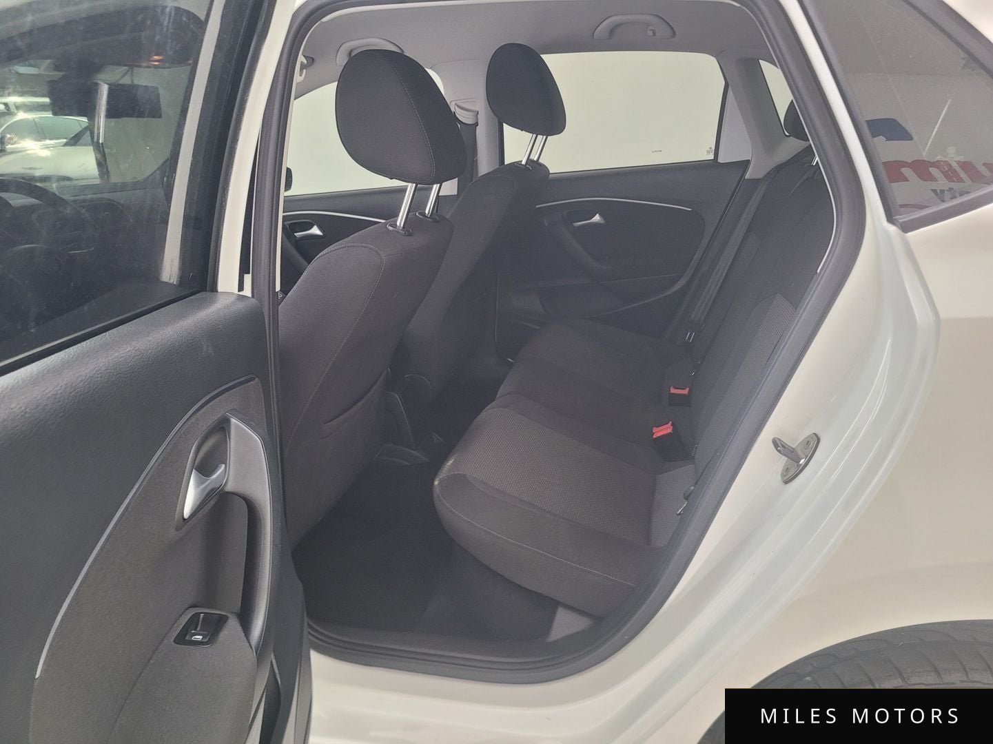 Volkswagen Polo 2015 — миниатюра 12