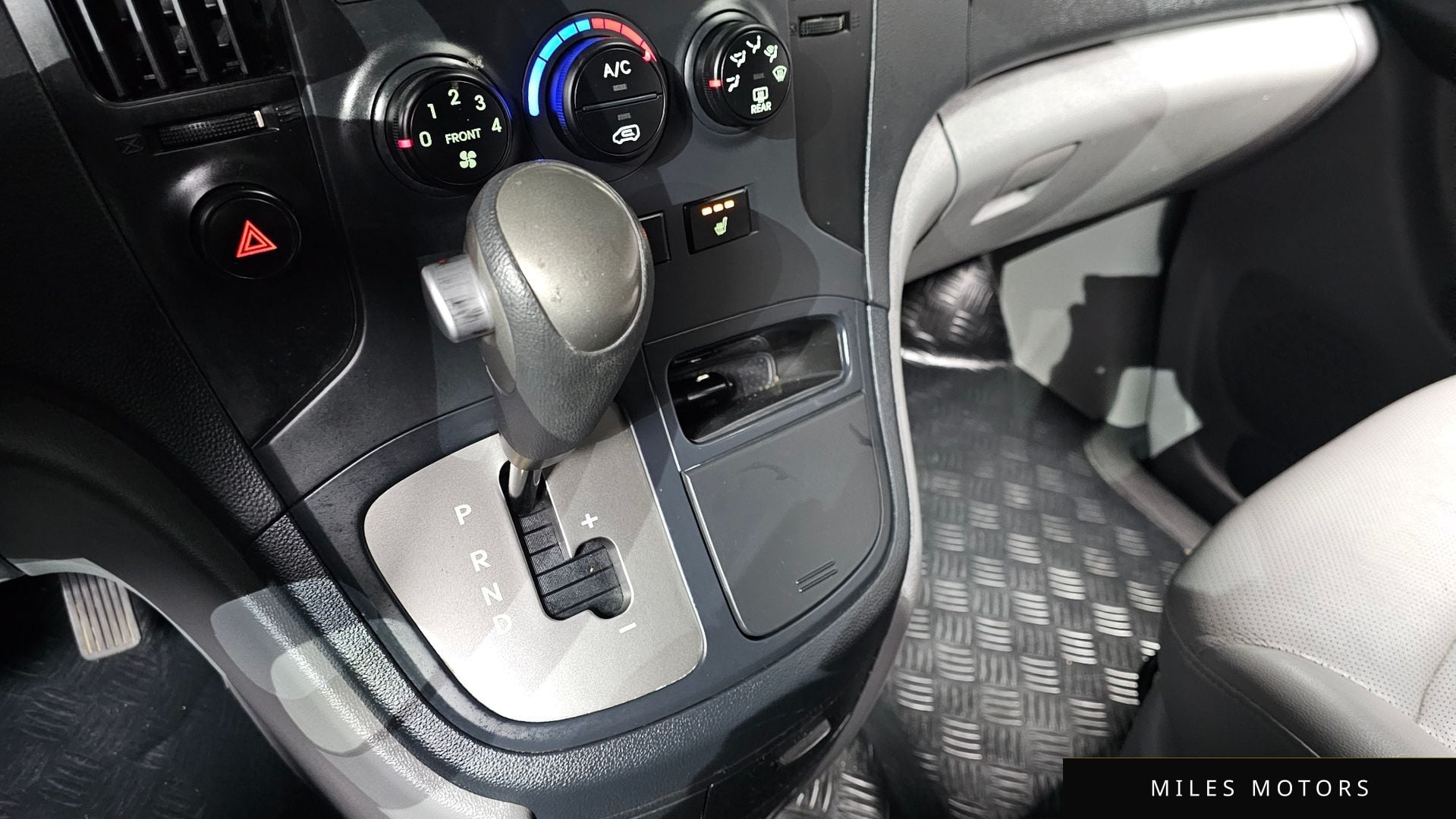 Hyundai Starex 2015 — миниатюра 9