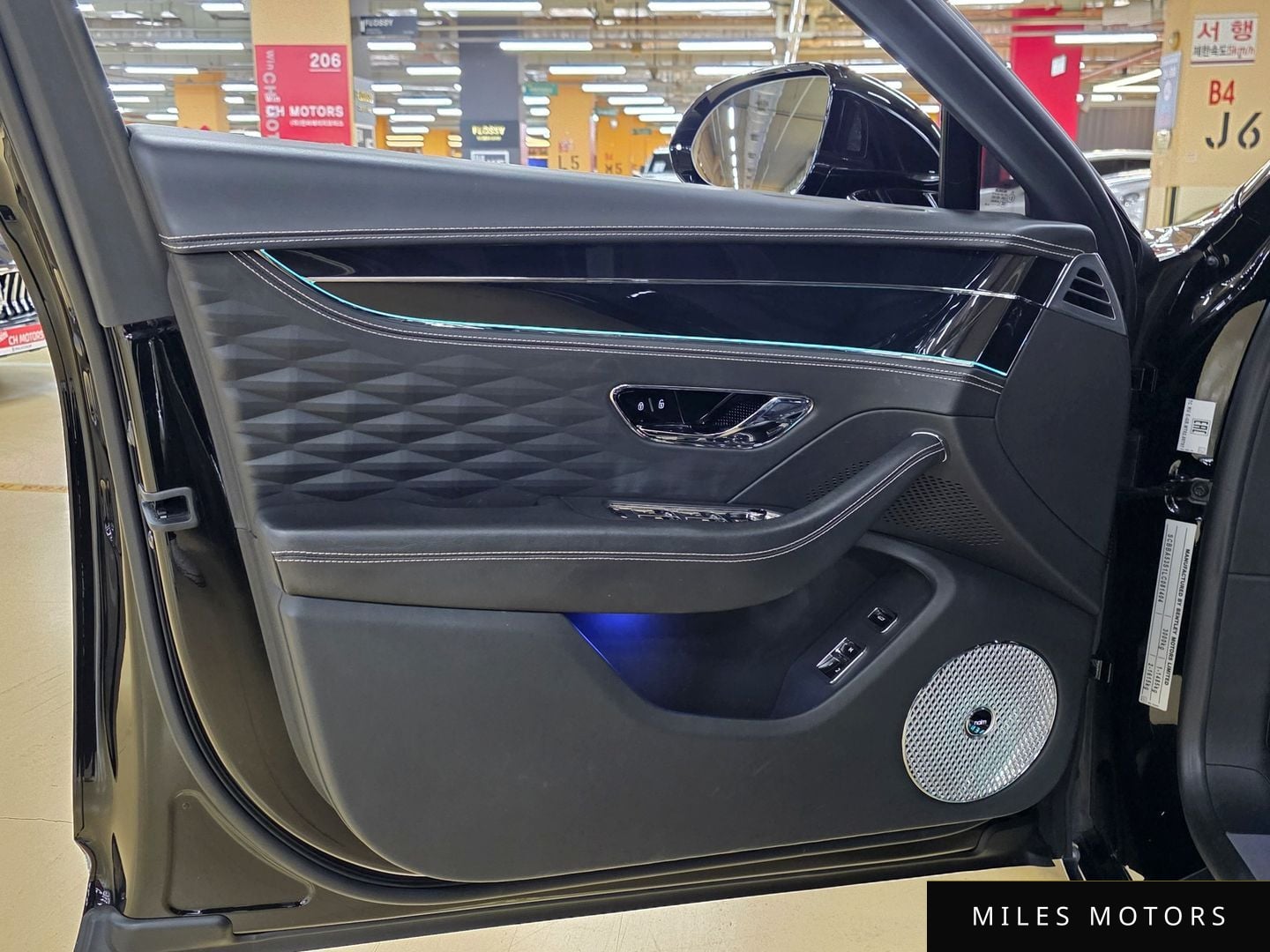 Bentley 플라잉스퍼 2020 — миниатюра 7