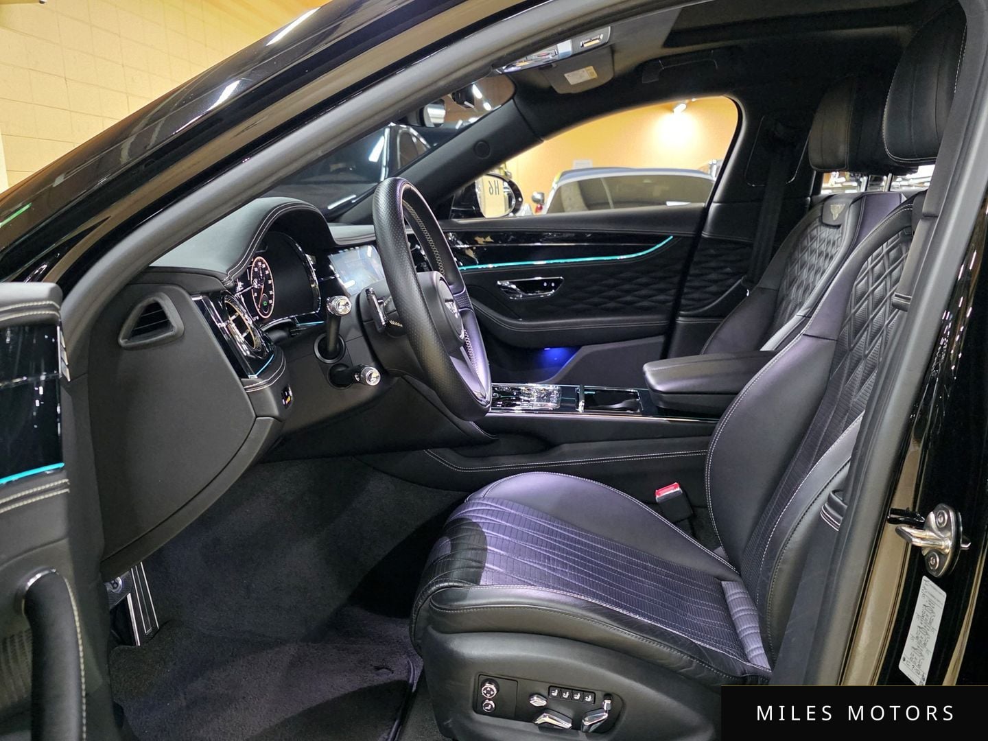 Bentley 플라잉스퍼 2020 — миниатюра 9
