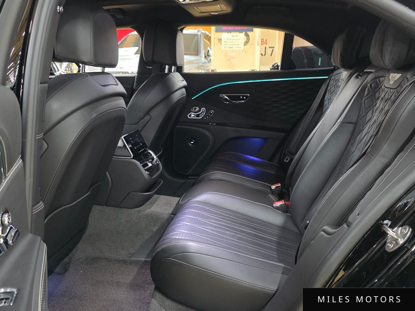 Bentley 플라잉스퍼 2020 — миниатюра 15