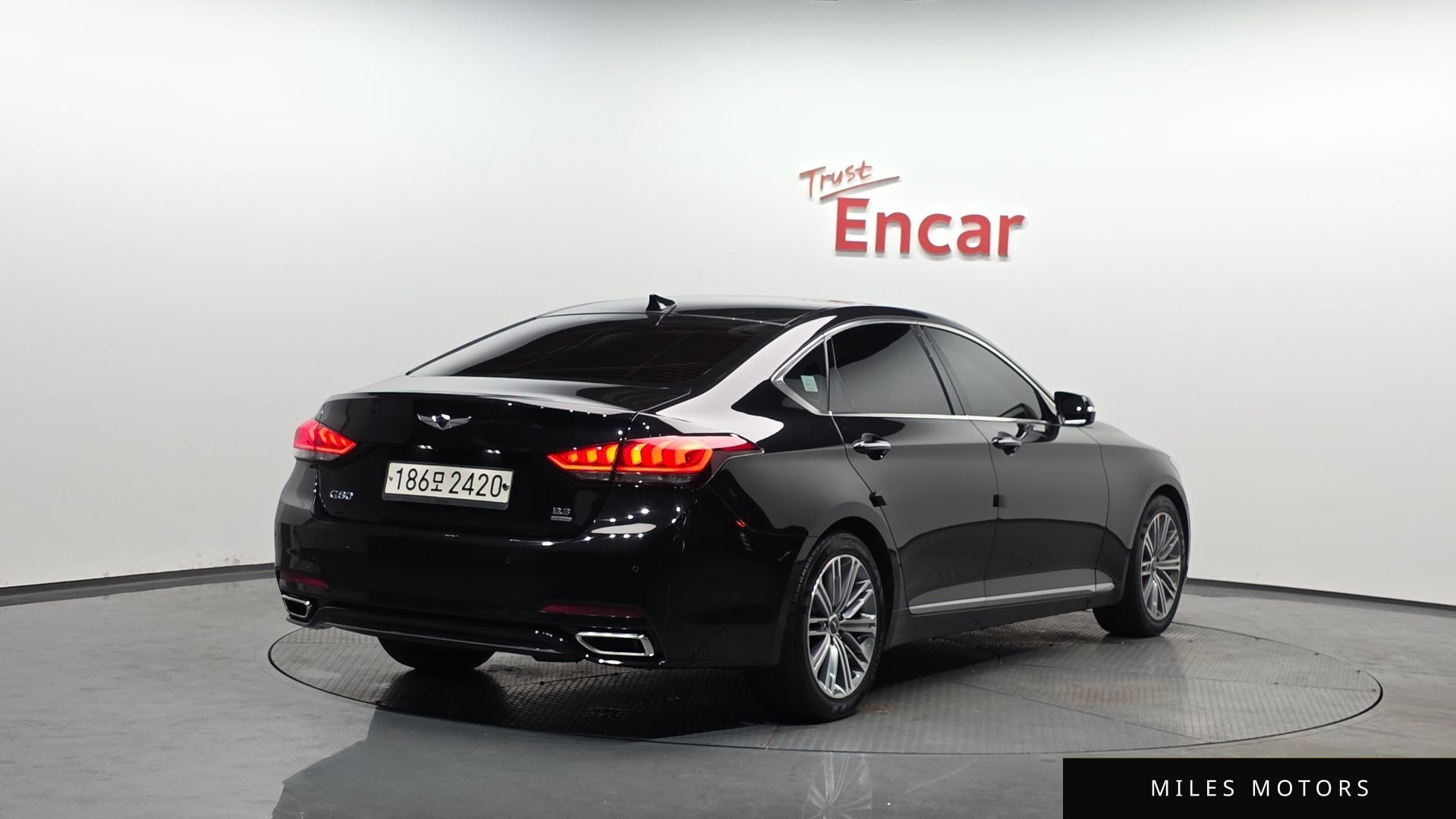 Genesis G80 2018 — фото 1 из 12