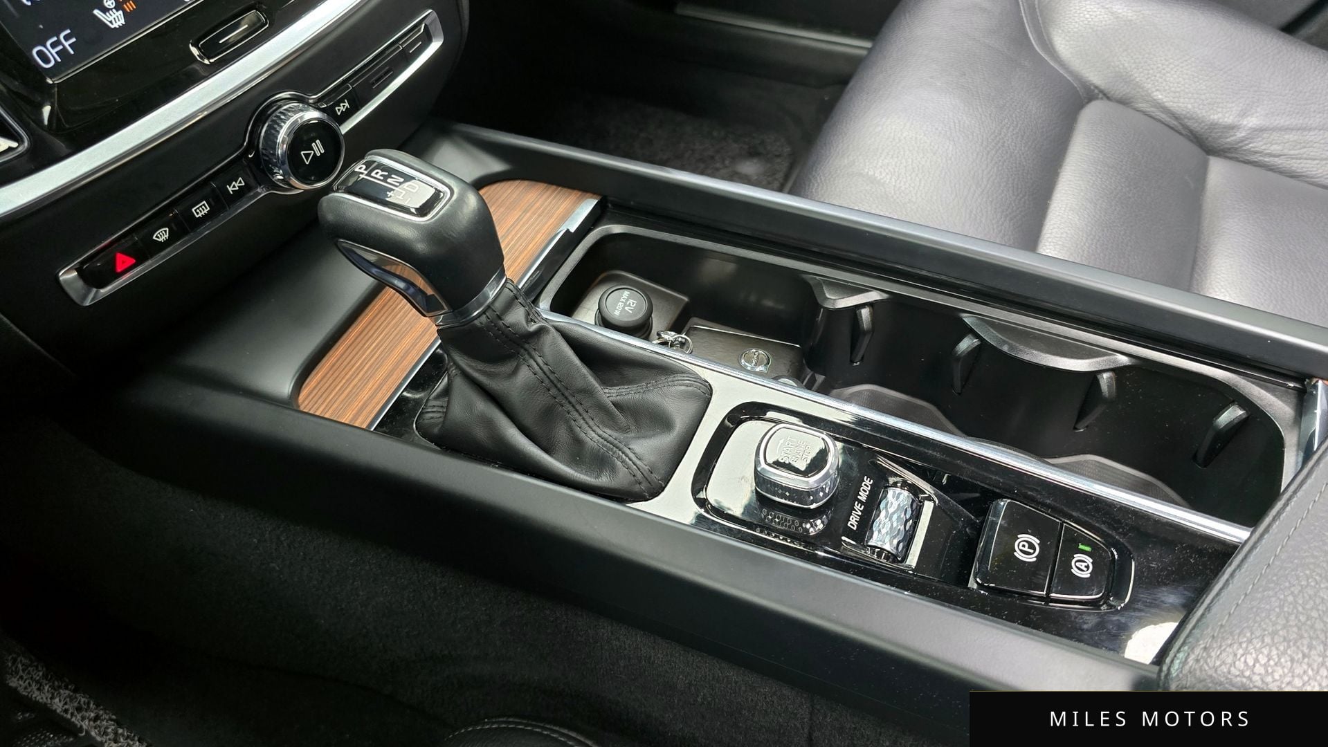 Volvo V60 크로스컨트리 2020 — миниатюра 9