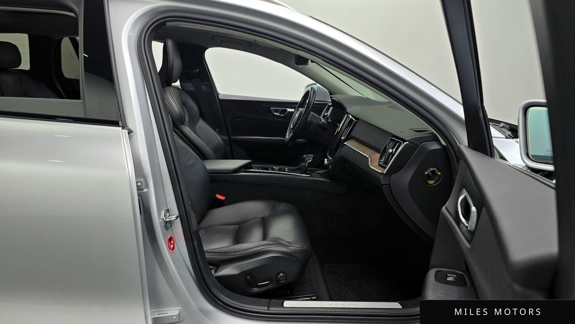 Volvo V60 크로스컨트리 2020 — миниатюра 10