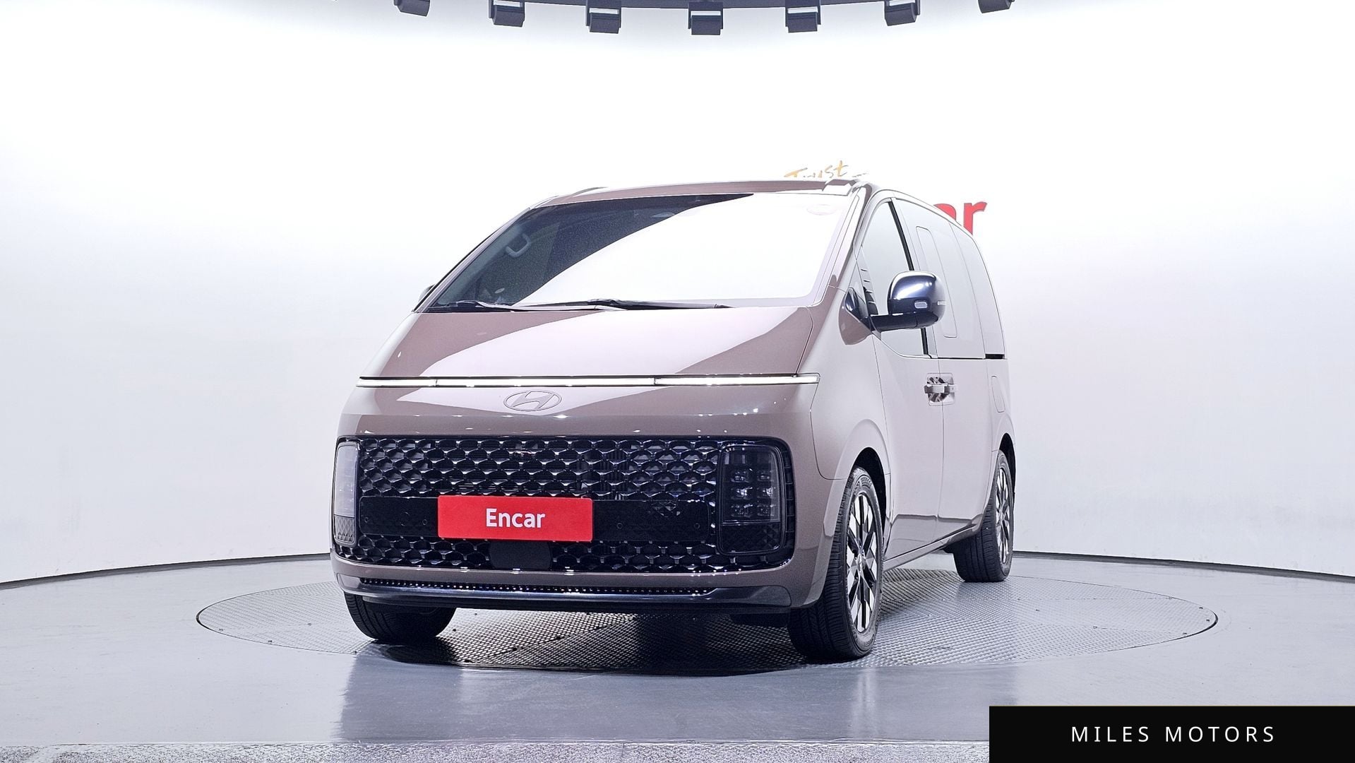 Hyundai 스타리아 2025 — миниатюра 3