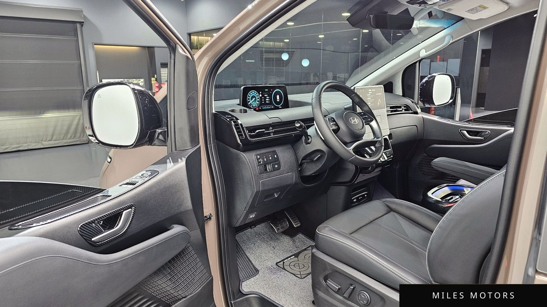 Hyundai 스타리아 2025 — миниатюра 11