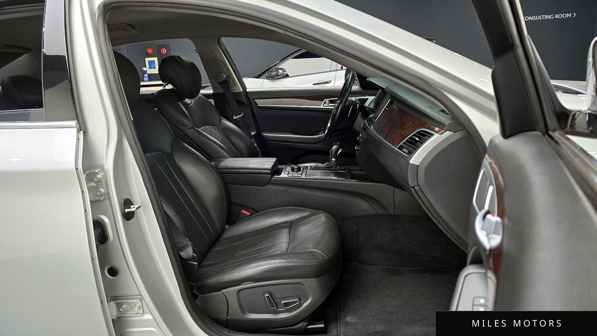 Hyundai Genesis 2016 — миниатюра 10