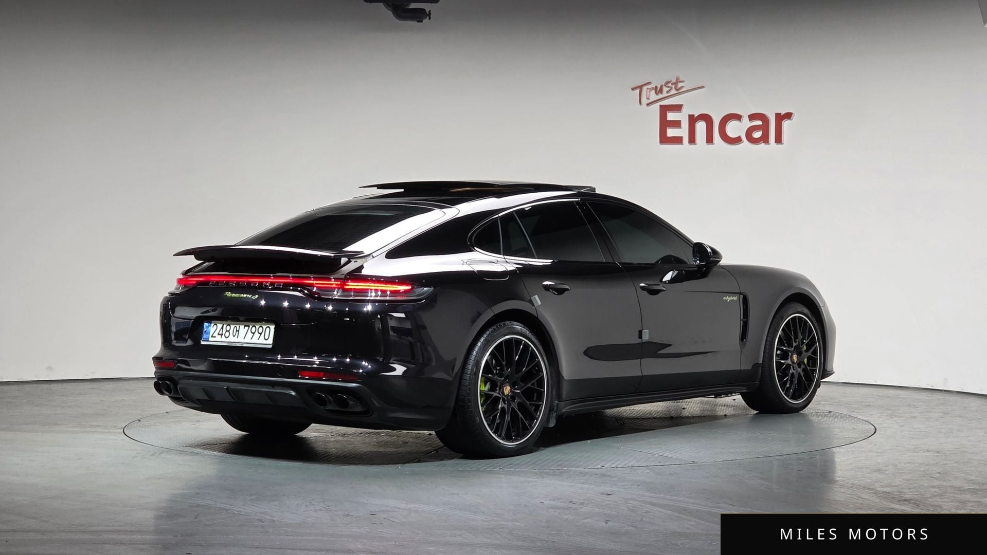 Porsche Panamera 2021 — миниатюра 2