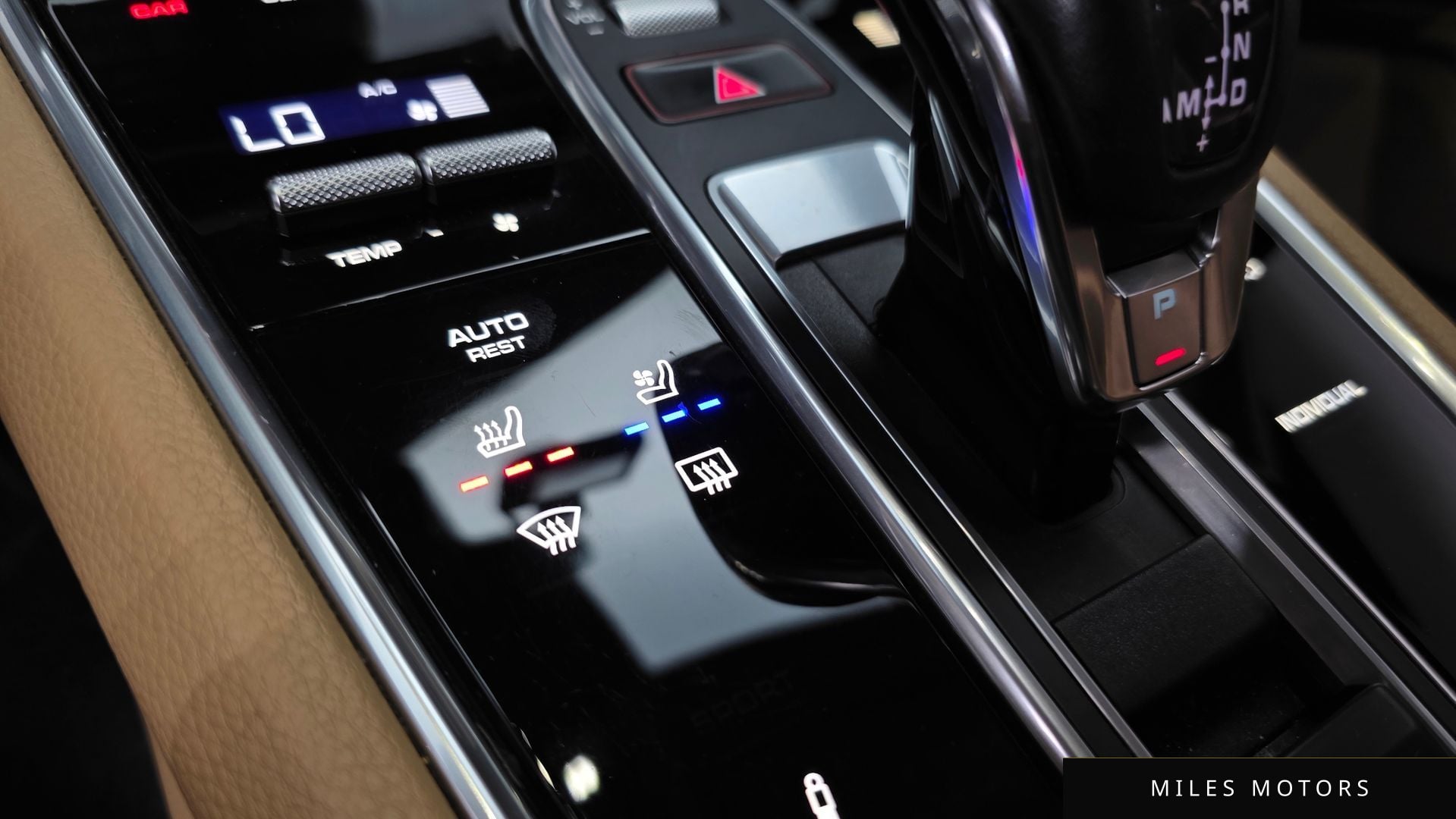 Porsche Panamera 2021 — миниатюра 16