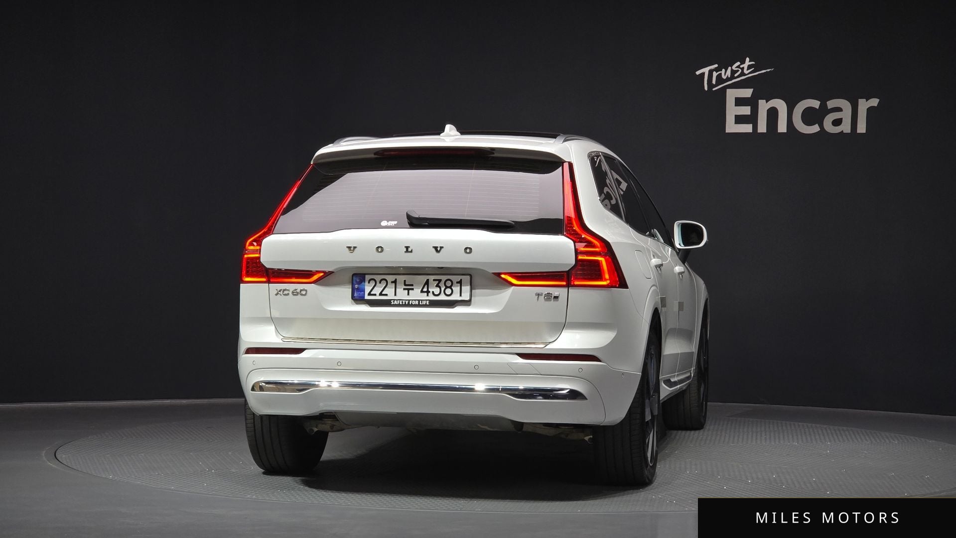 Volvo XC60 2025 — миниатюра 4