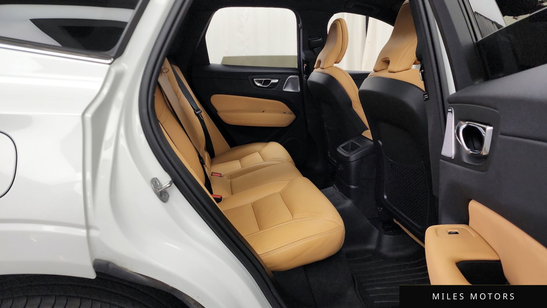 Volvo XC60 2025 — миниатюра 12