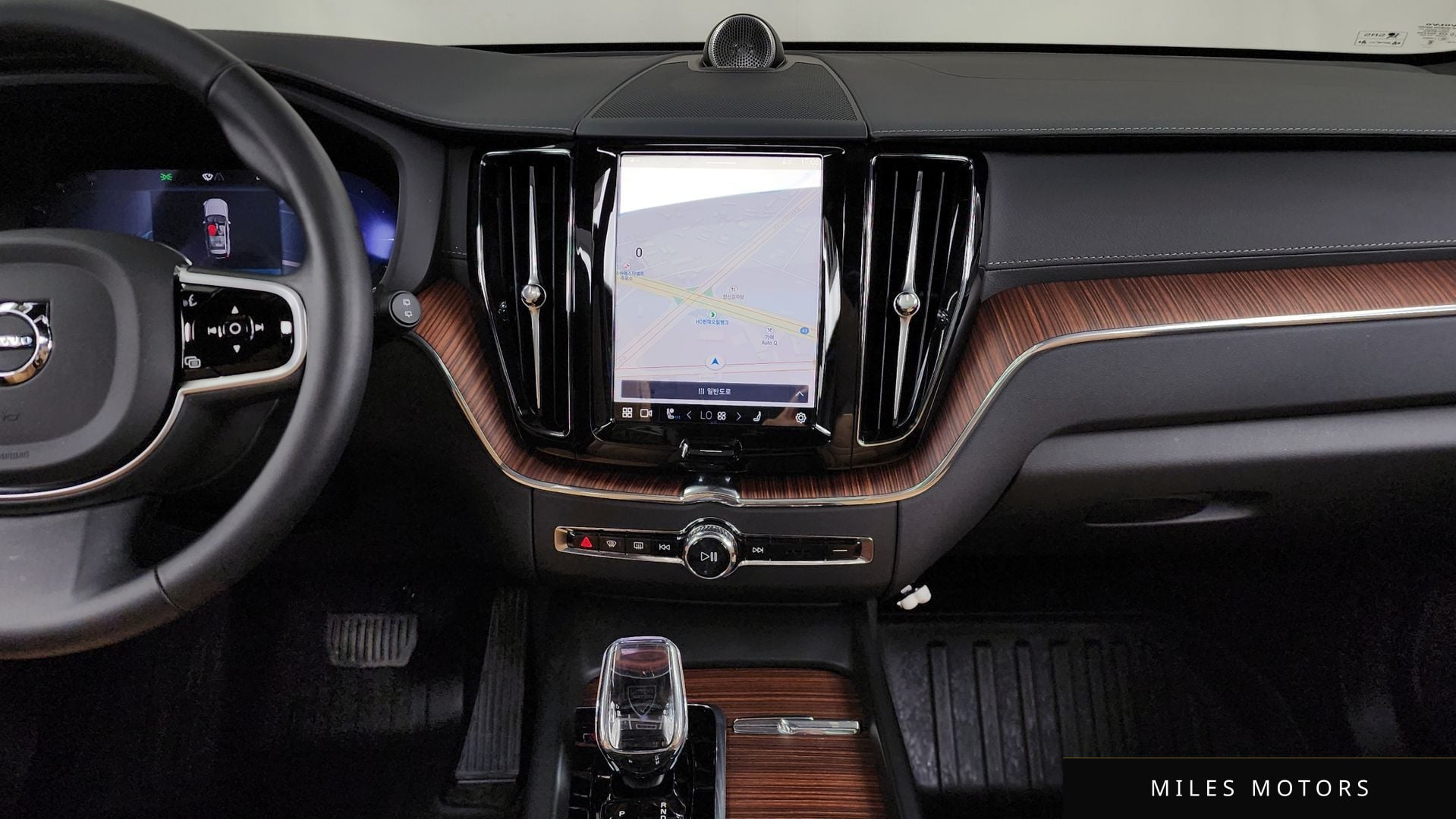 Volvo XC60 2025 — миниатюра 14
