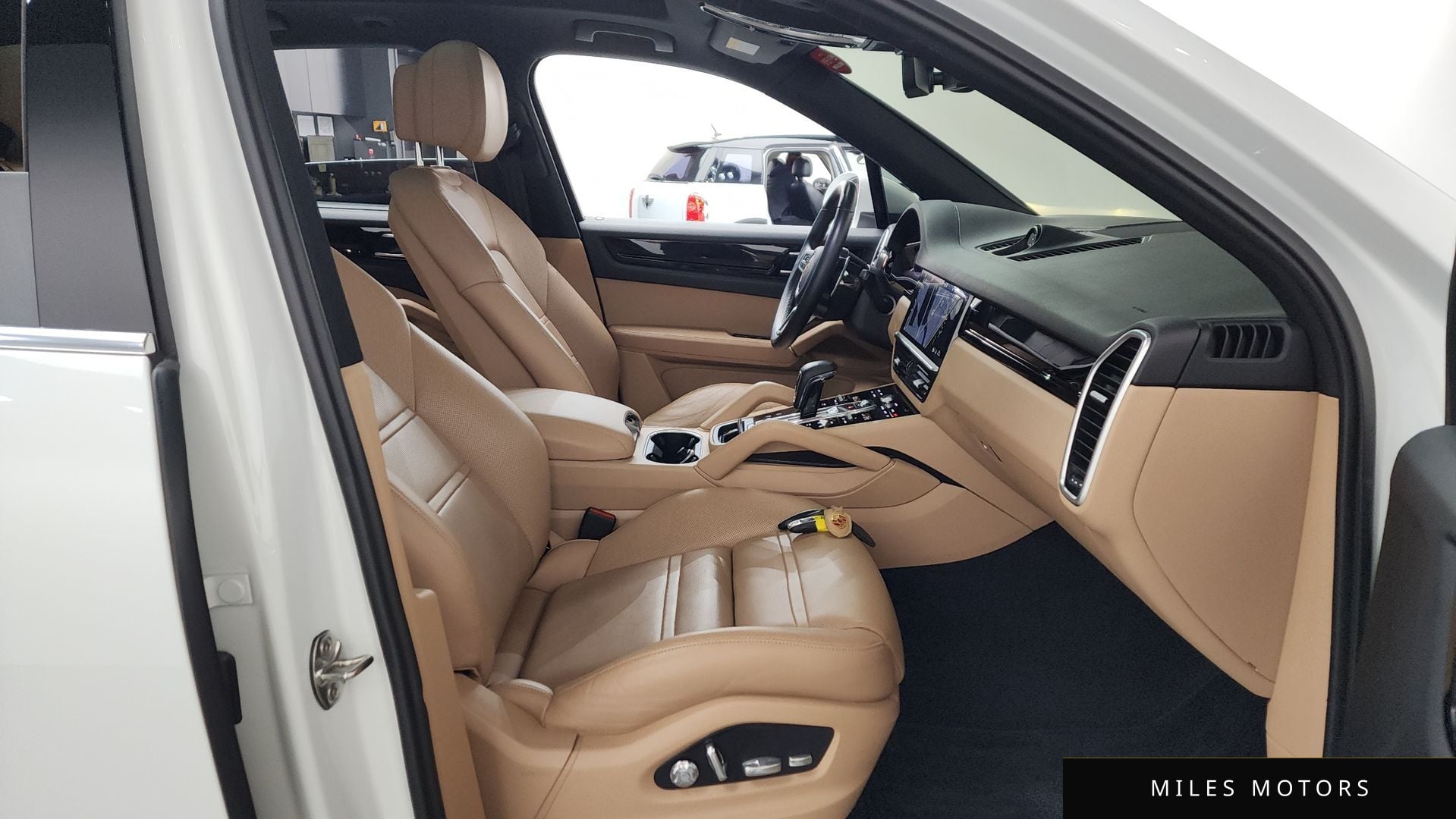Porsche Cayenne 2019 — миниатюра 11