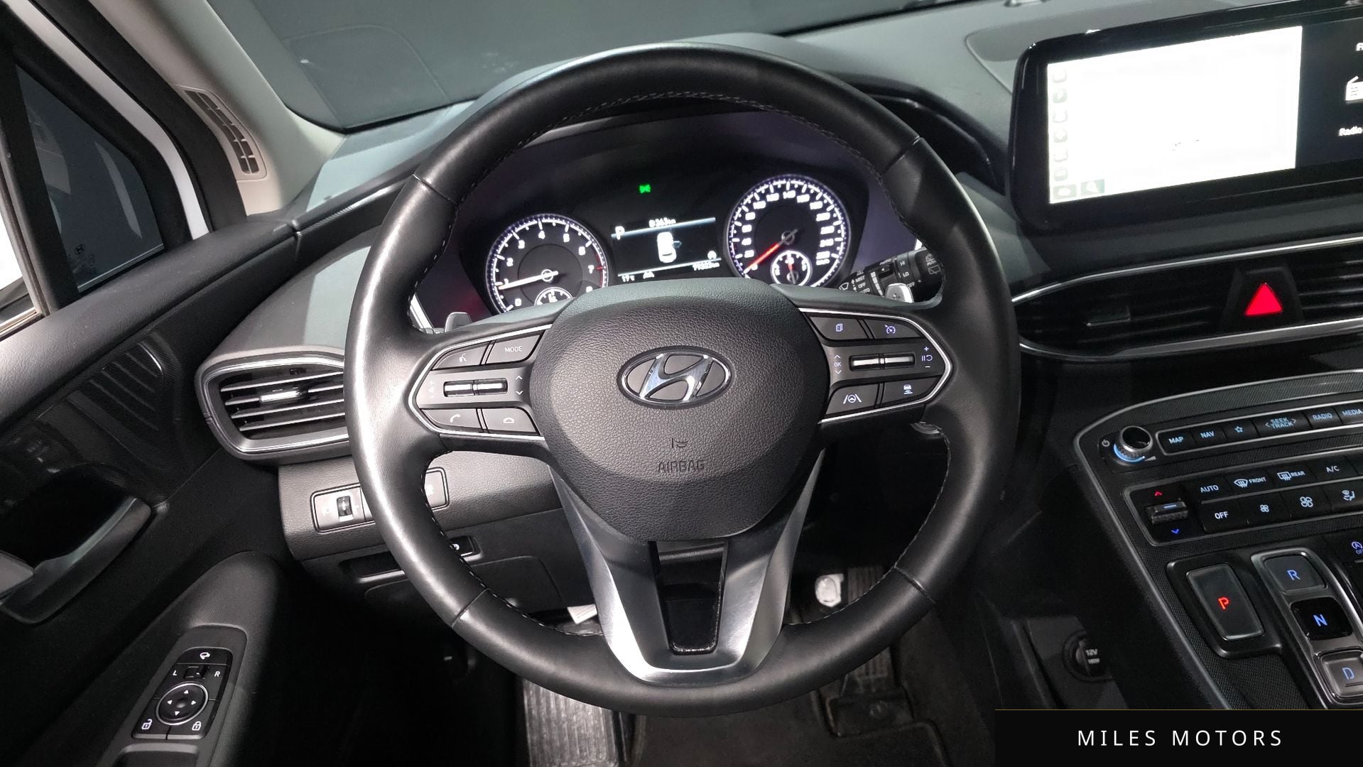 Hyundai 뉴 싼타페 2022 — миниатюра 13