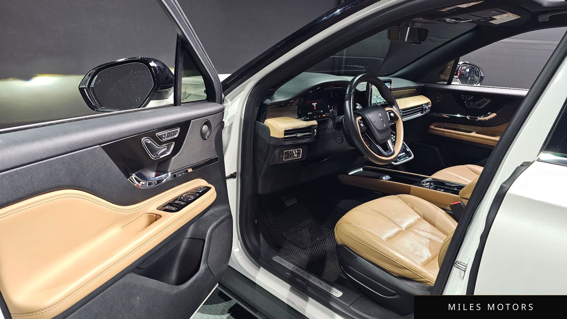 Lincoln 코세어 2021 — миниатюра 12