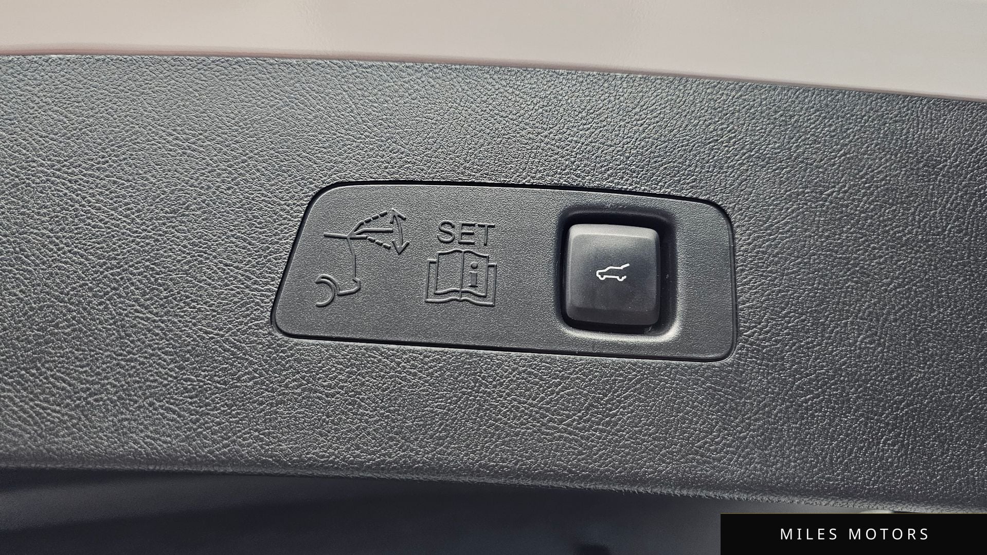Lincoln 코세어 2021 — миниатюра 20