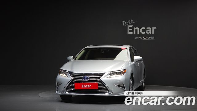 Лексус ES300h 2017 — миниатюра 3