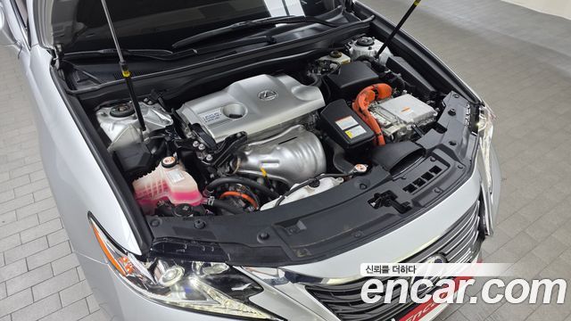Лексус ES300h 2017 — миниатюра 6