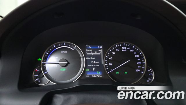Лексус ES300h 2017 — миниатюра 8