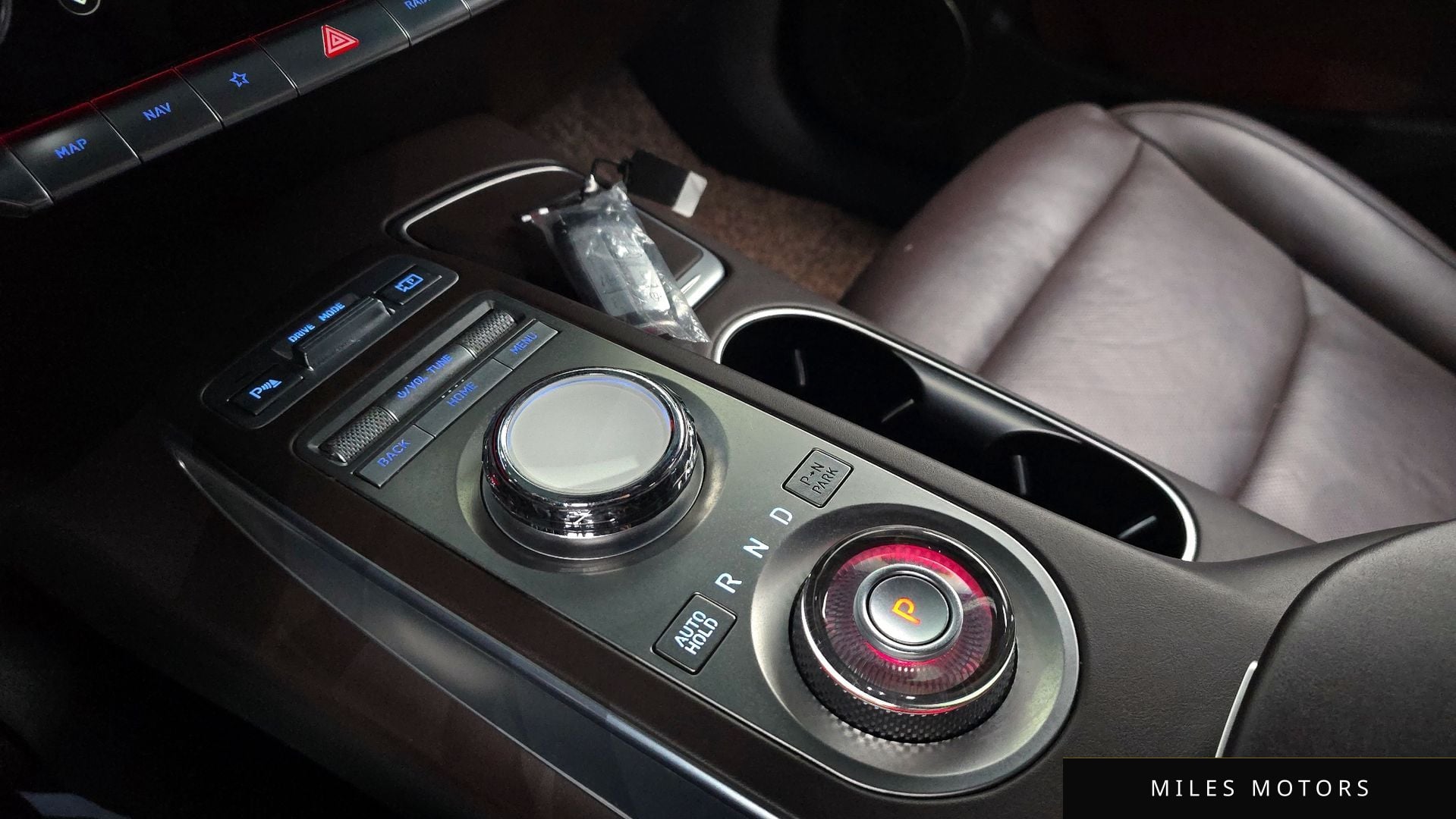 Genesis GV70 2021 — миниатюра 8