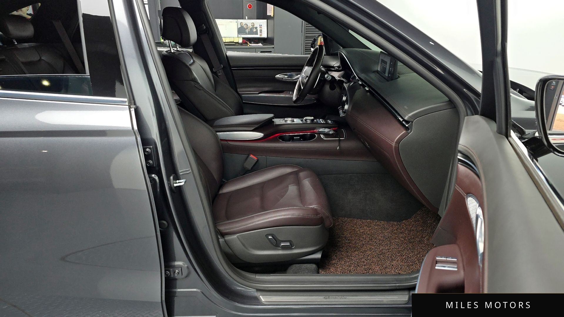 Genesis GV70 2021 — миниатюра 11