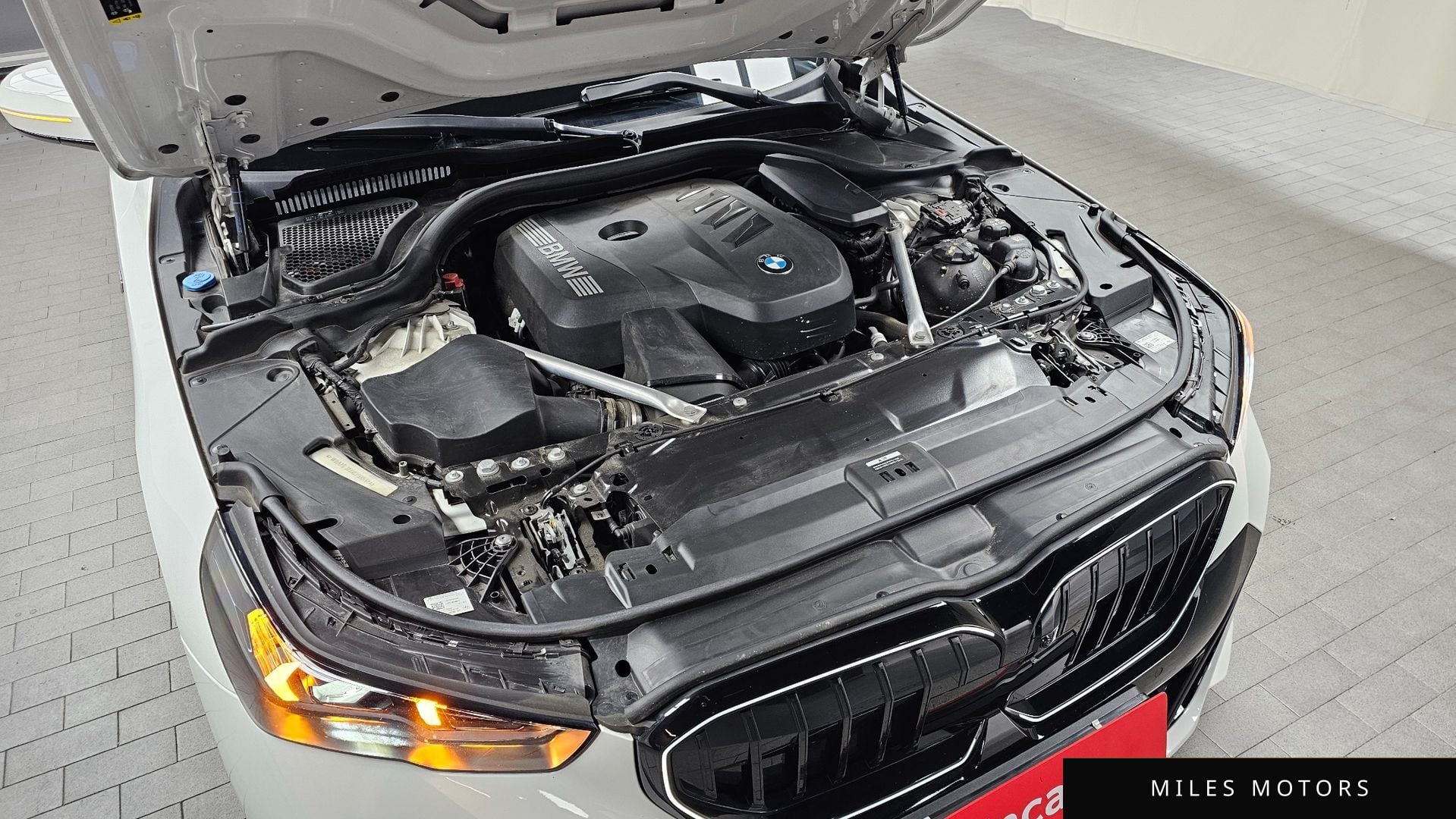 BMW 5 Series (G60) 2024 — миниатюра 6