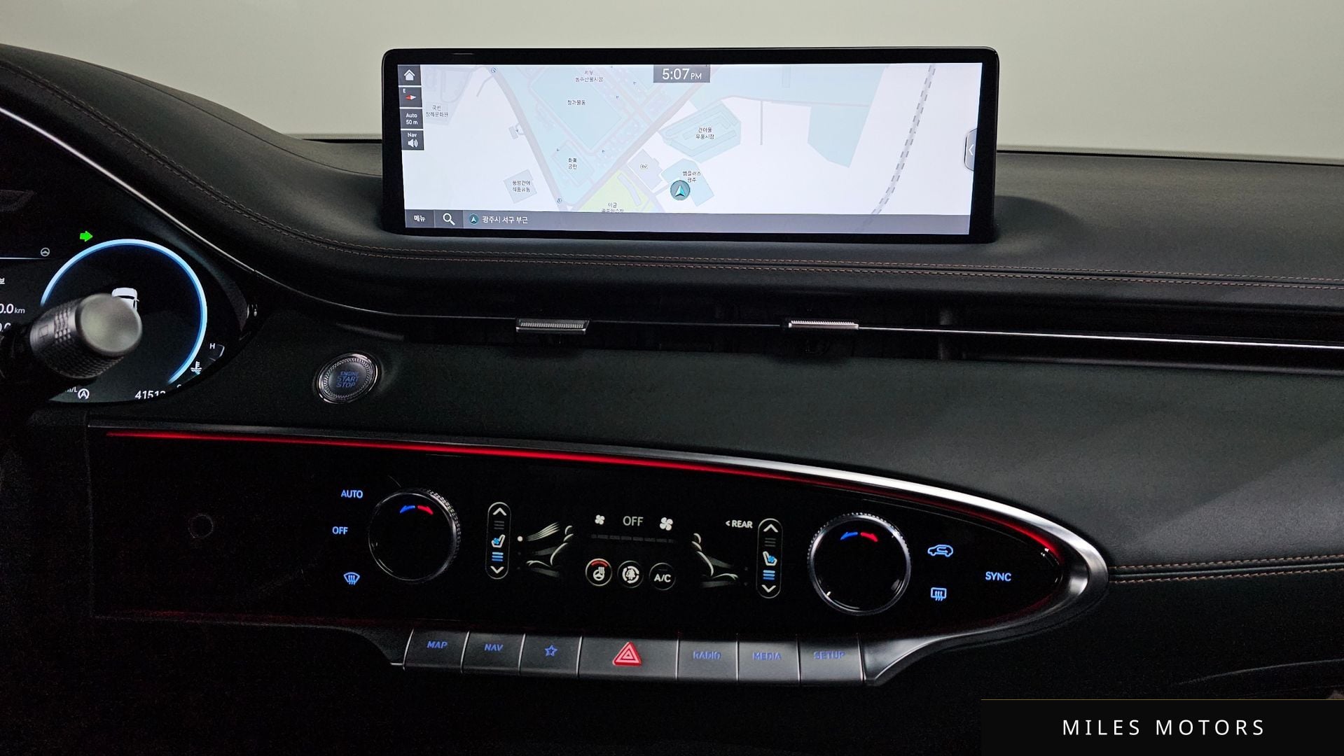 Genesis GV70 2021 — миниатюра 15