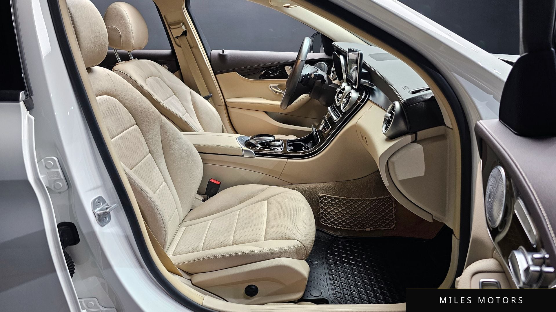 Mercedes-Benz C-Class W205 2015 — миниатюра 10