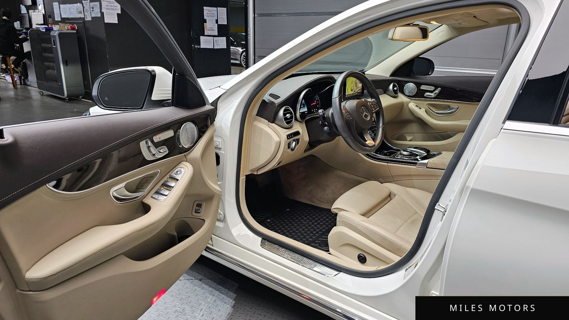 Mercedes-Benz C-Class W205 2015 — миниатюра 11