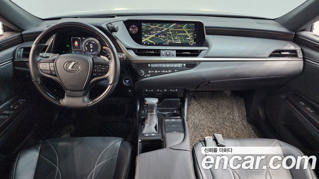 Лексус ES300h 2019 — миниатюра 7