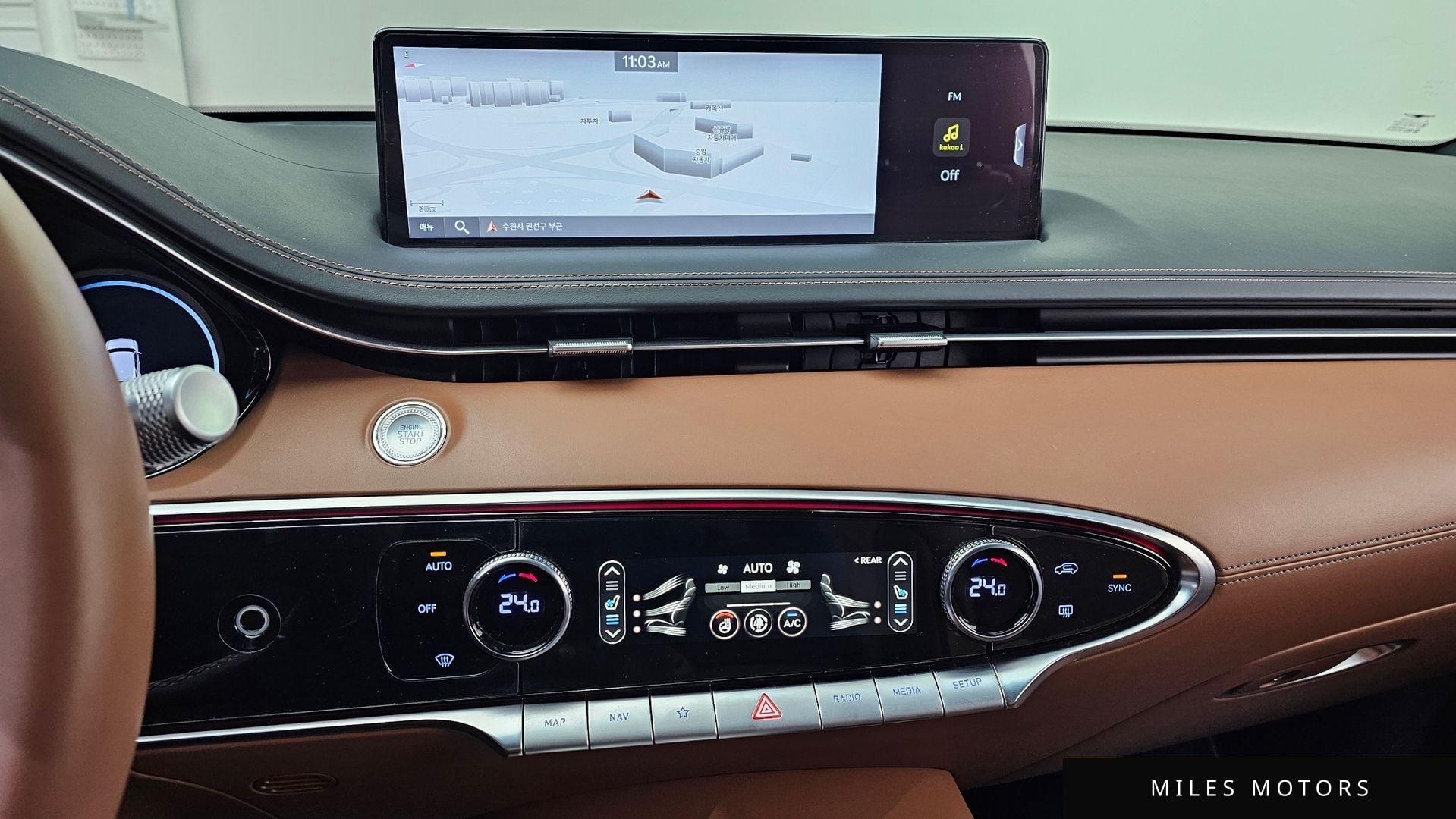 Genesis GV70 2022 — миниатюра 14