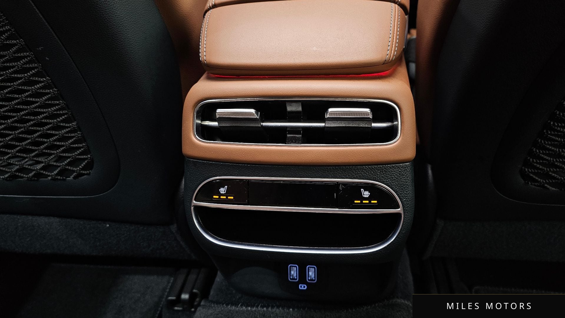 Genesis GV70 2022 — миниатюра 18