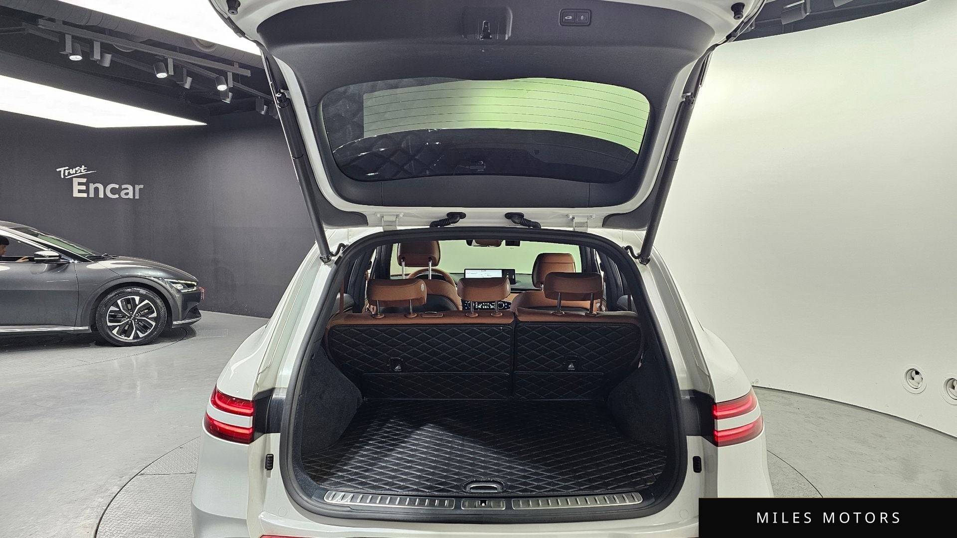Genesis GV70 2022 — миниатюра 20